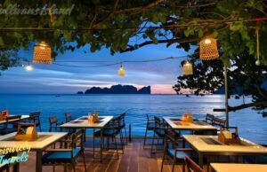 8 Best Restaurants on Sullivan’s Island